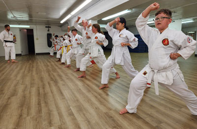 performing high blocks in a kata